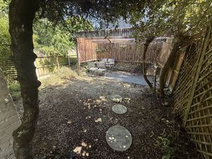 Photo 24- click for photo gallery